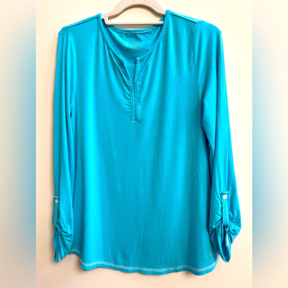 T By Talbots Aqua UPF 50+ Protection Soft Stretch Top - Roll Tab Sleeves Size S